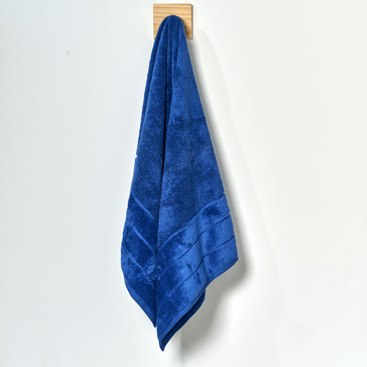 03 10 0056 Toalha Banho Seven Hundred Azul Bic 001